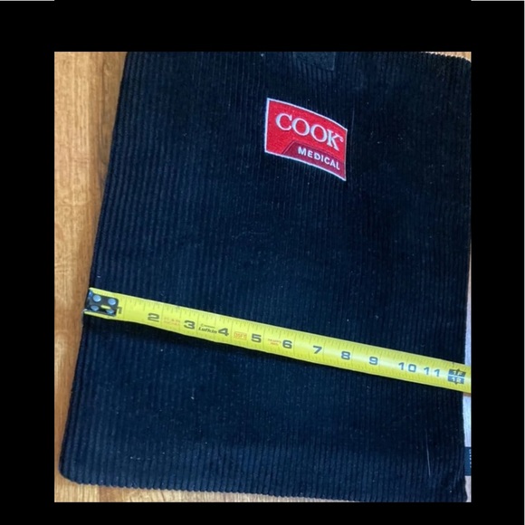 Néw Sorel laptop sleeve or use for whatever to carry items🎈🎁 - Picture 3 of 5